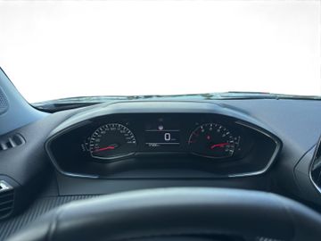 Peugeot 2008 1.2 PureTech 100 Active Pack Kam.+LED+SHZ