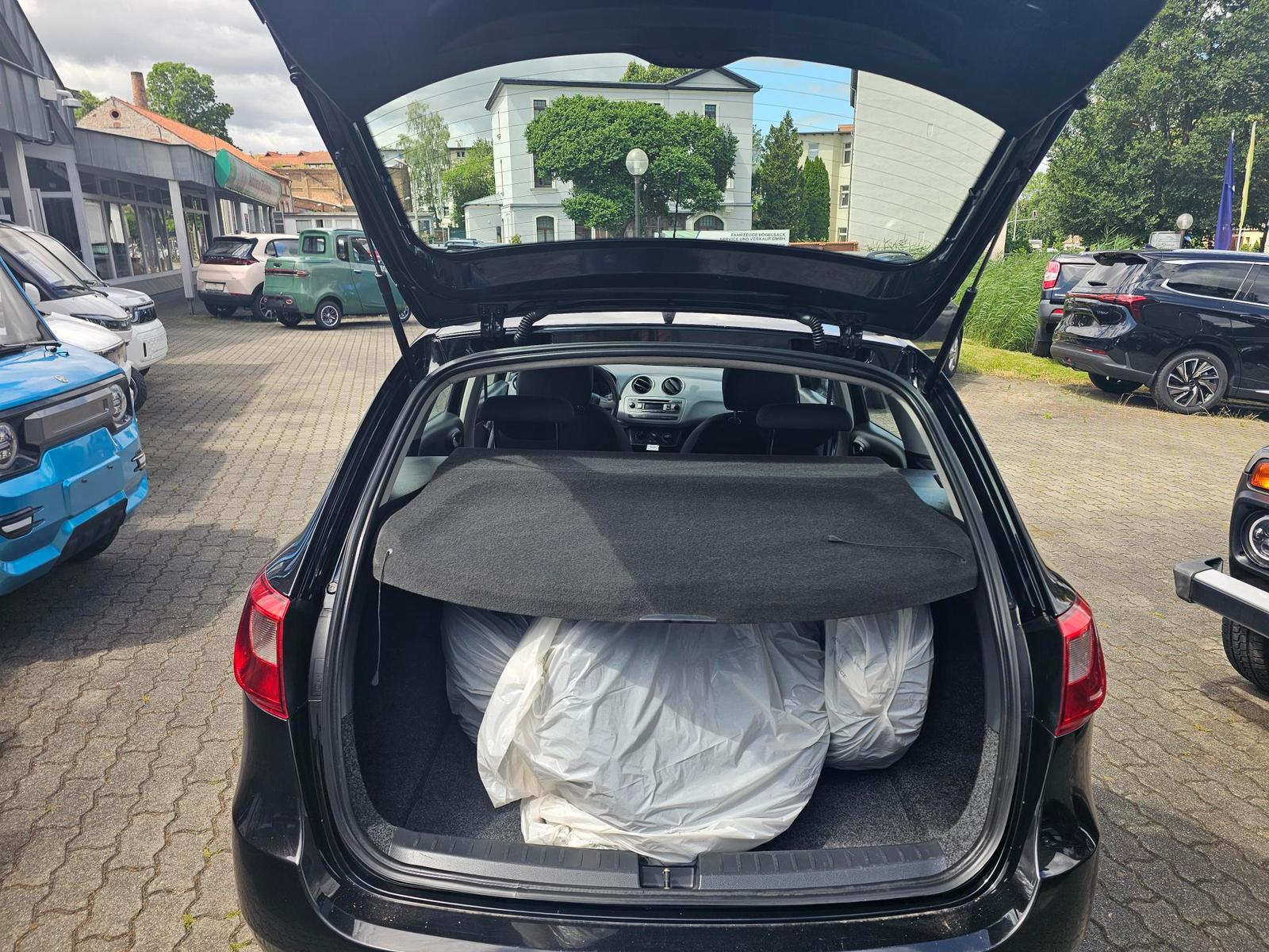 Seat Ibiza 2015 — photo 14