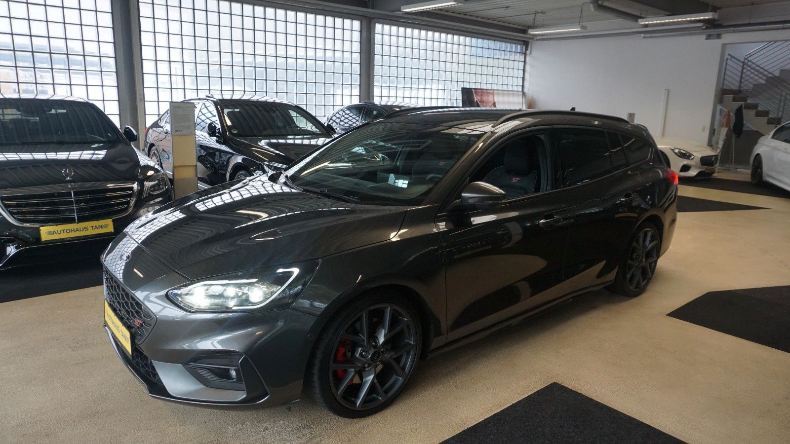 Fahrzeugabbildung Ford Focus Turnier ST * RECARO * PERFORMANCE *