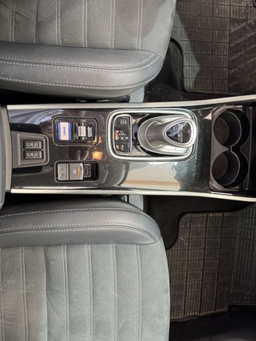 Mitsubishi Outlander PHEV Basis Spirit 4WD