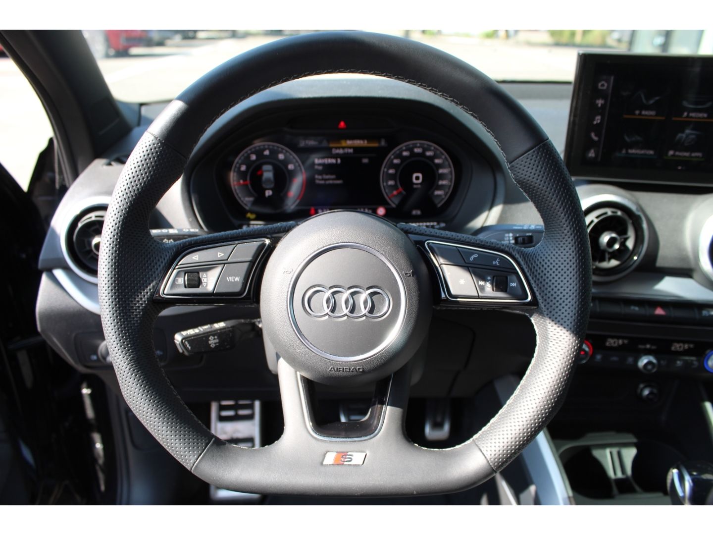 Q2 advanced 35 TFSI S-tr. S-Line*APP*Kamera*Keyl