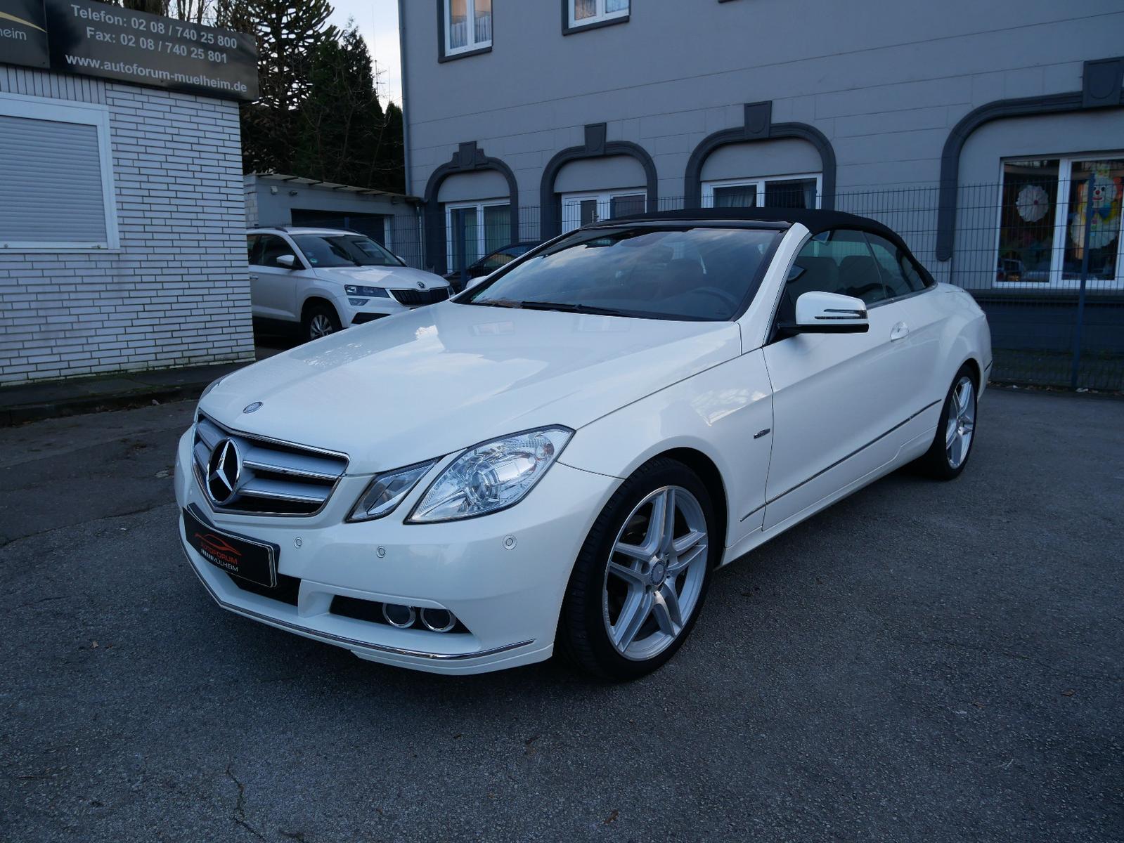 Mercedes-Benz E 200 Cabrio CGI BlueEfficiency Aut. Leder PDC