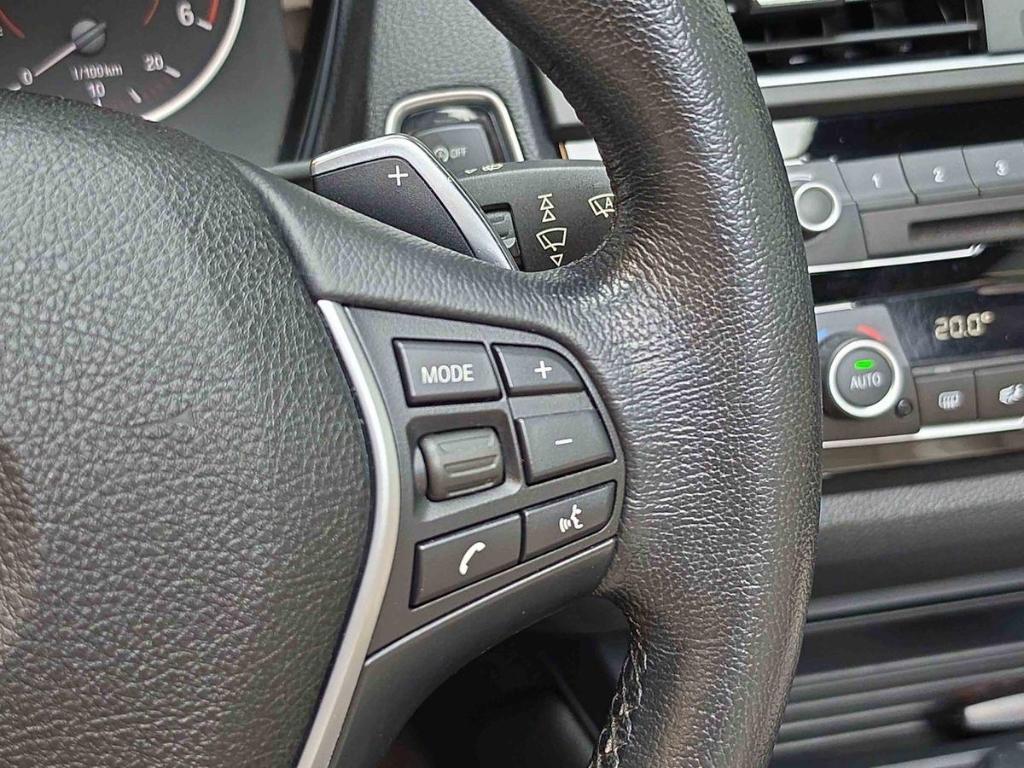 BMW 225 Cabrio 2.0 d Sport Line Schwarz/Beige Xenon