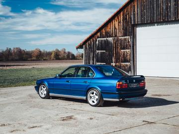 صورة 4 لـ 1992 BMW M5