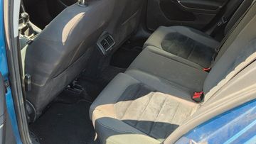 Volkswagen Golf - 8