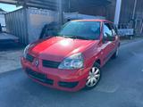 Renault Clio II Campus **TÜV 01/2026** - Renault Clio aus 2008: Campus