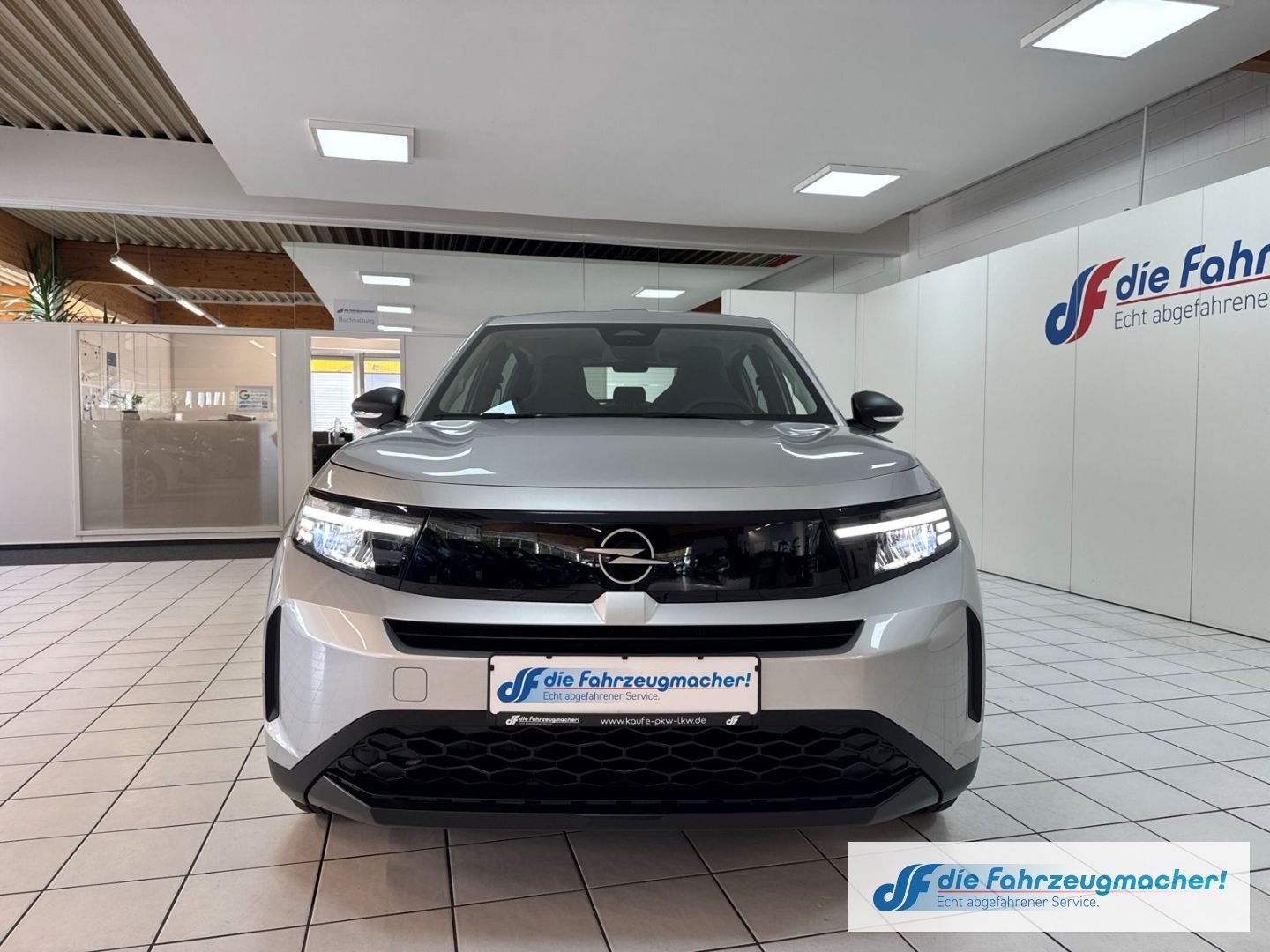 Fahrzeugabbildung Opel Frontera Electric Edition 83 kW Digitales Cockpi