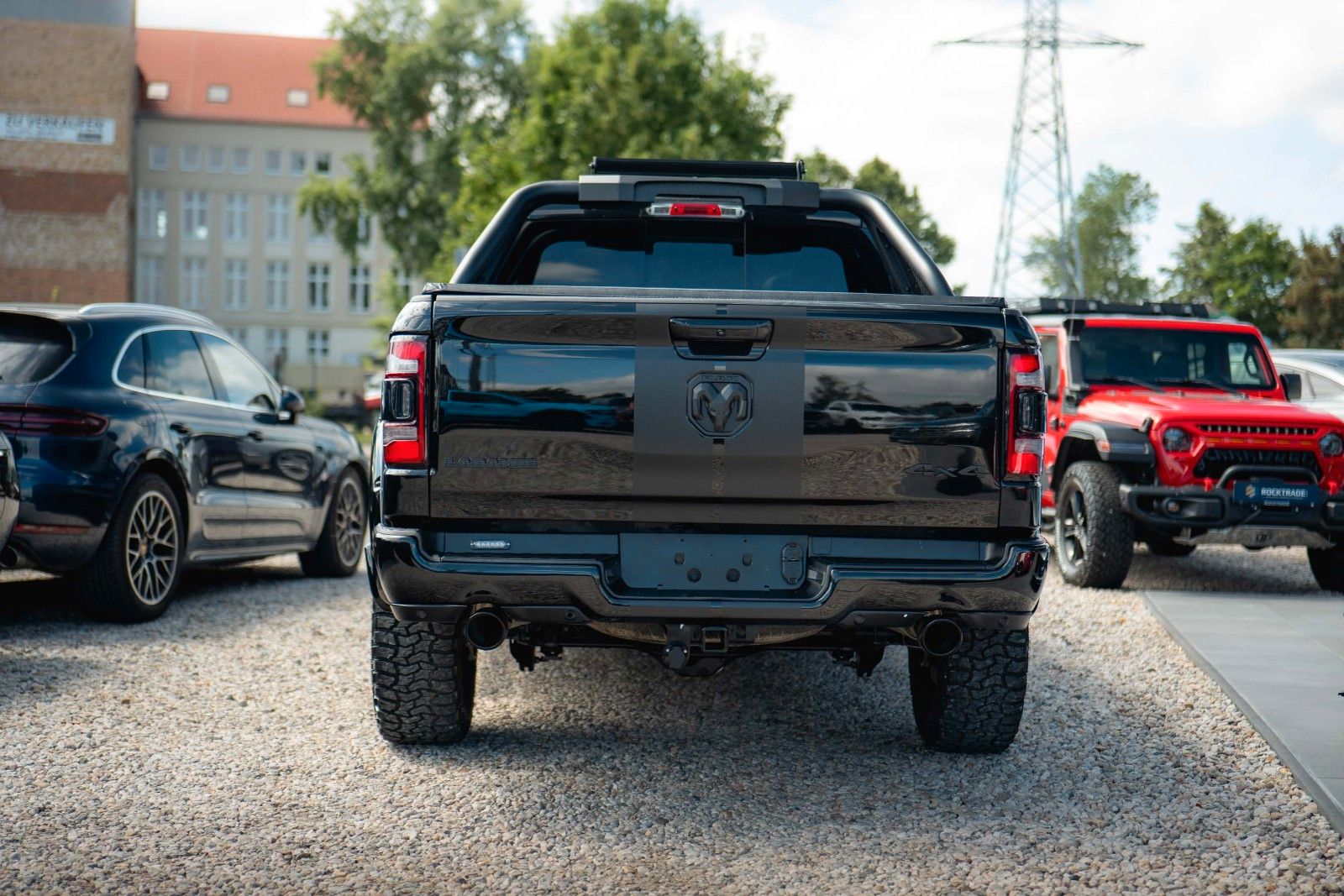 Fahrzeugabbildung Dodge RAM 5.7 V8 HEMI 4x4 LARAMIE GT NIGHT Offroad 19%