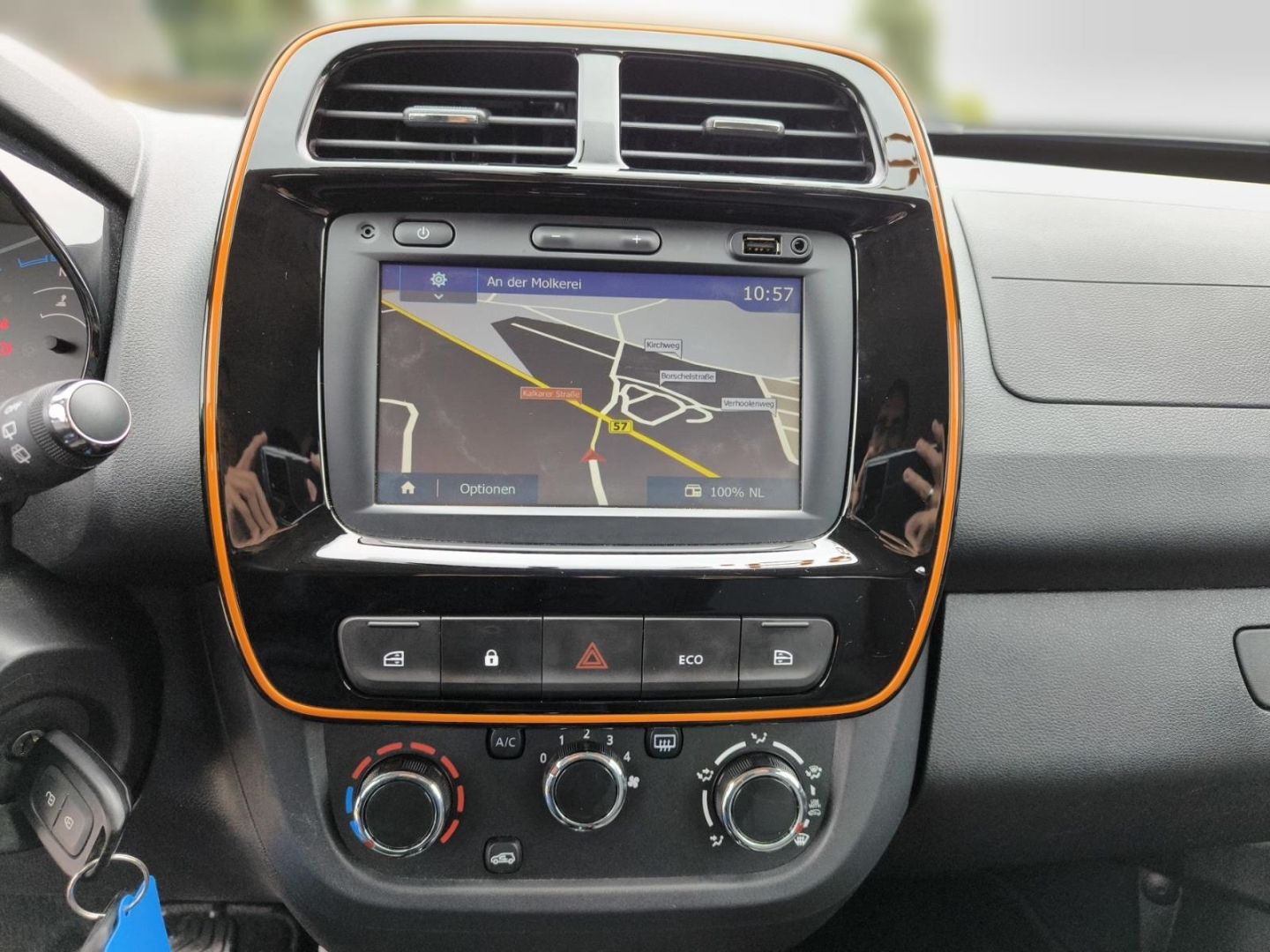 Fahrzeugabbildung Dacia Spring Electric 45 COMFORT PLUS ALLWETTER+KAMERA