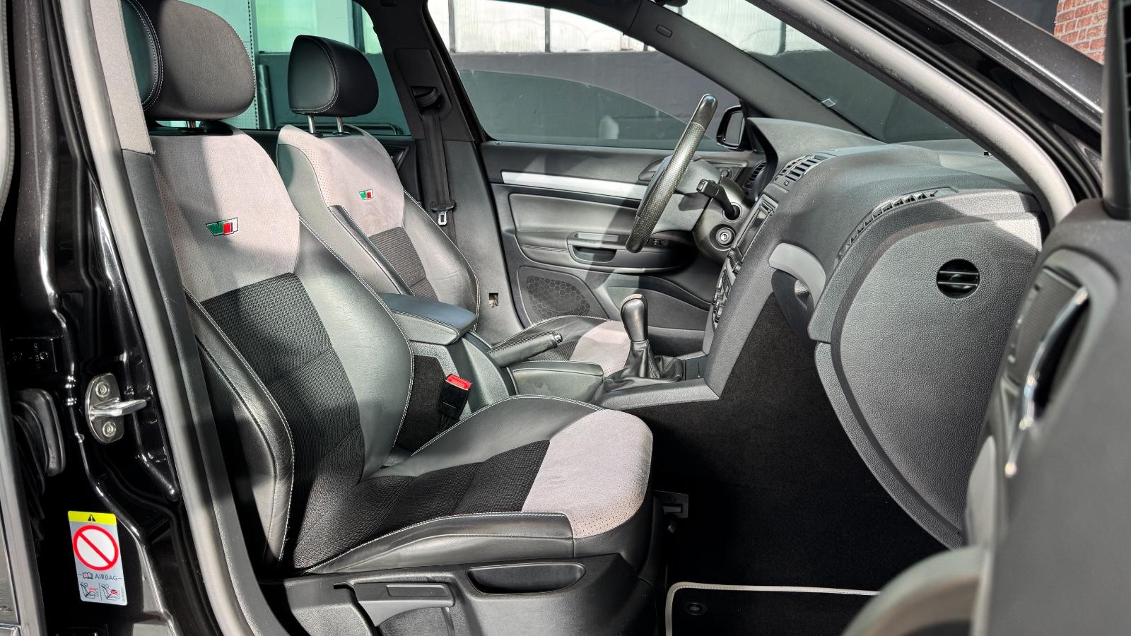 SKODA OCTAVIA COMBI RS 2.0 TDI 170ch BVM Pack sport Sièges sport chauffants Radars de recul Attelage