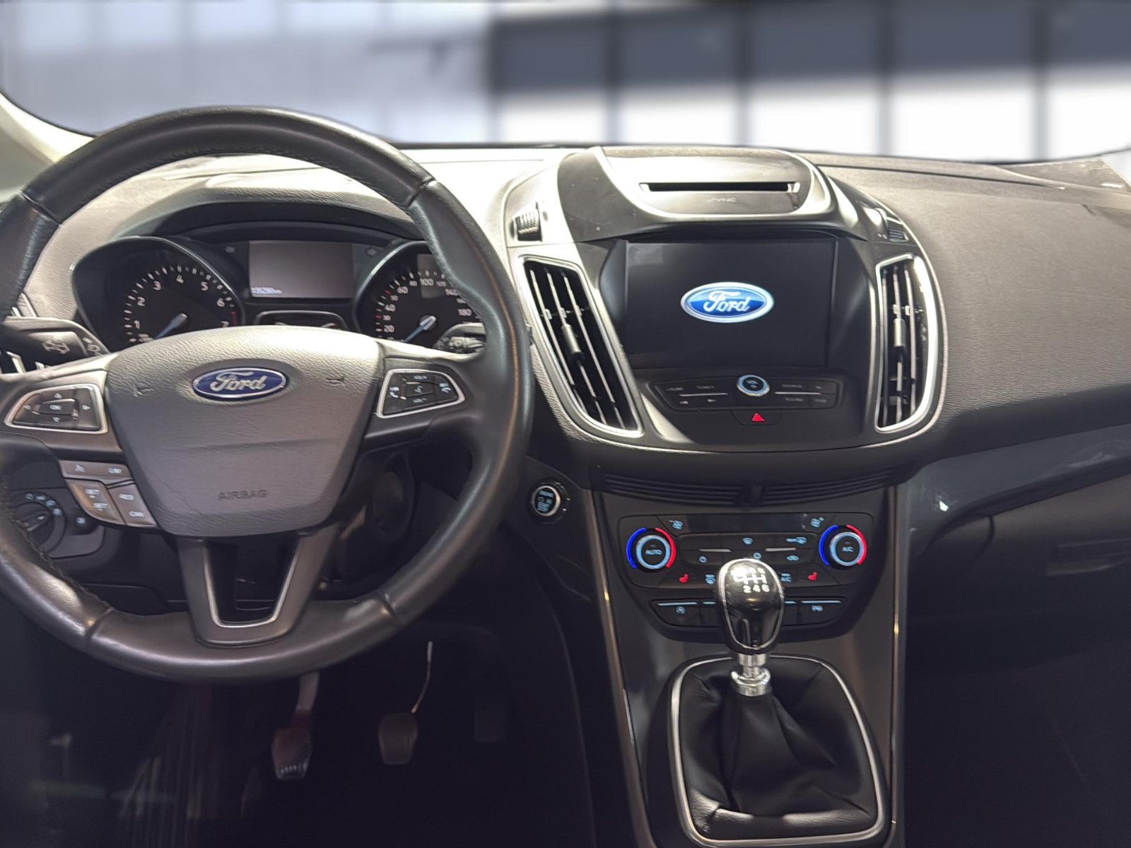 Fahrzeugabbildung Ford C-Max C-MAX Titanium / AHK