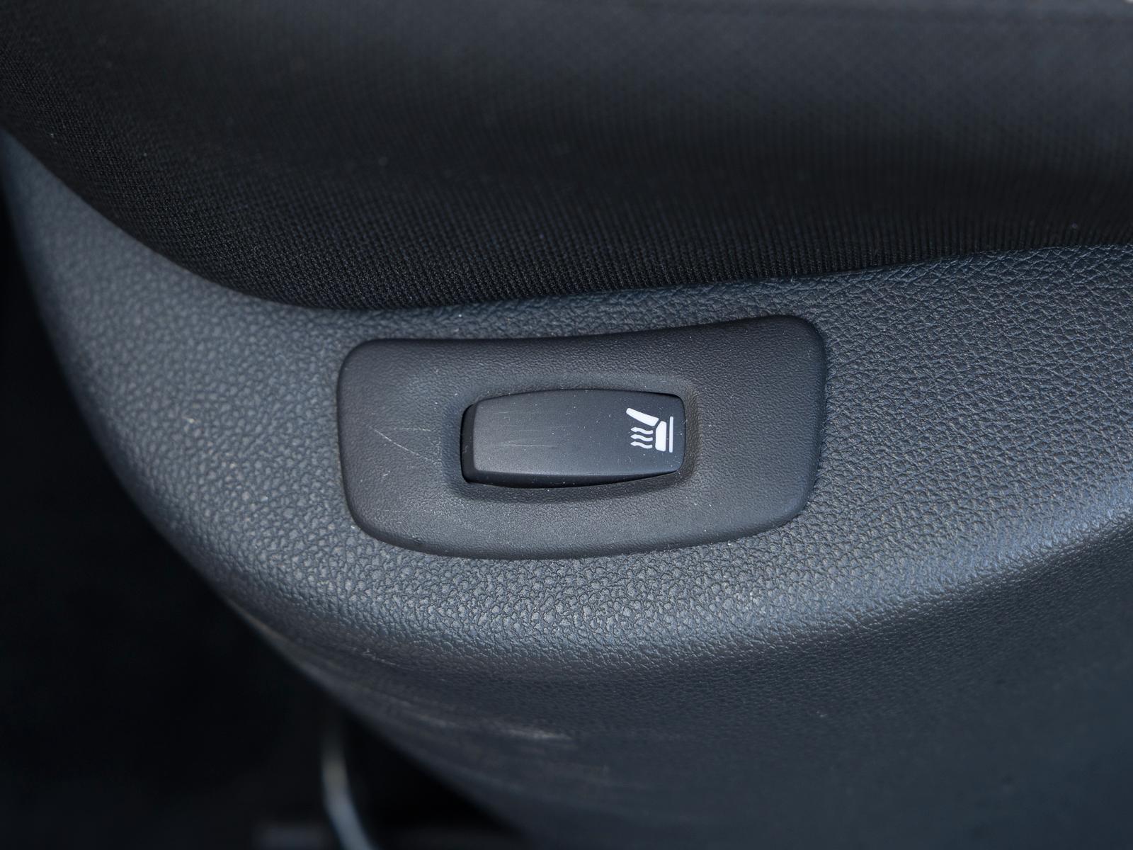 Renault Clio IV 0.9 TCe Limited NAVI BLUETOOTH SITZHZG D