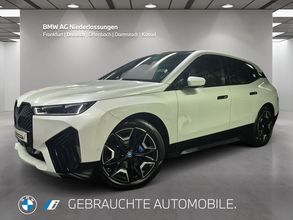 BMW iX