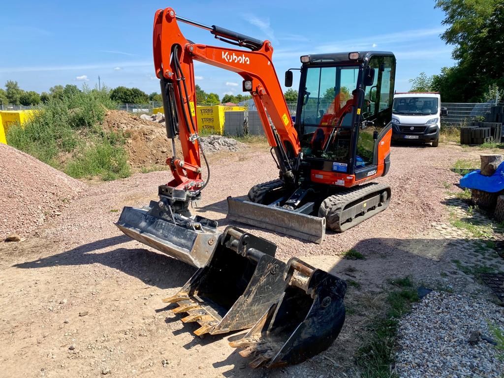 KUBOTA KX030-4 High Spec Kompaktbagger LÖFFELPAKET
