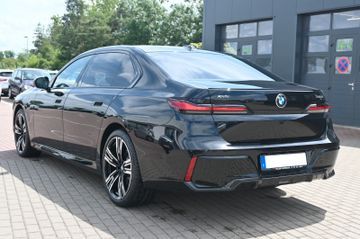 Fahrzeugabbildung BMW 740d xDrive *B&W*MASS*LUFT*360°*M-PKT PRO*21"*