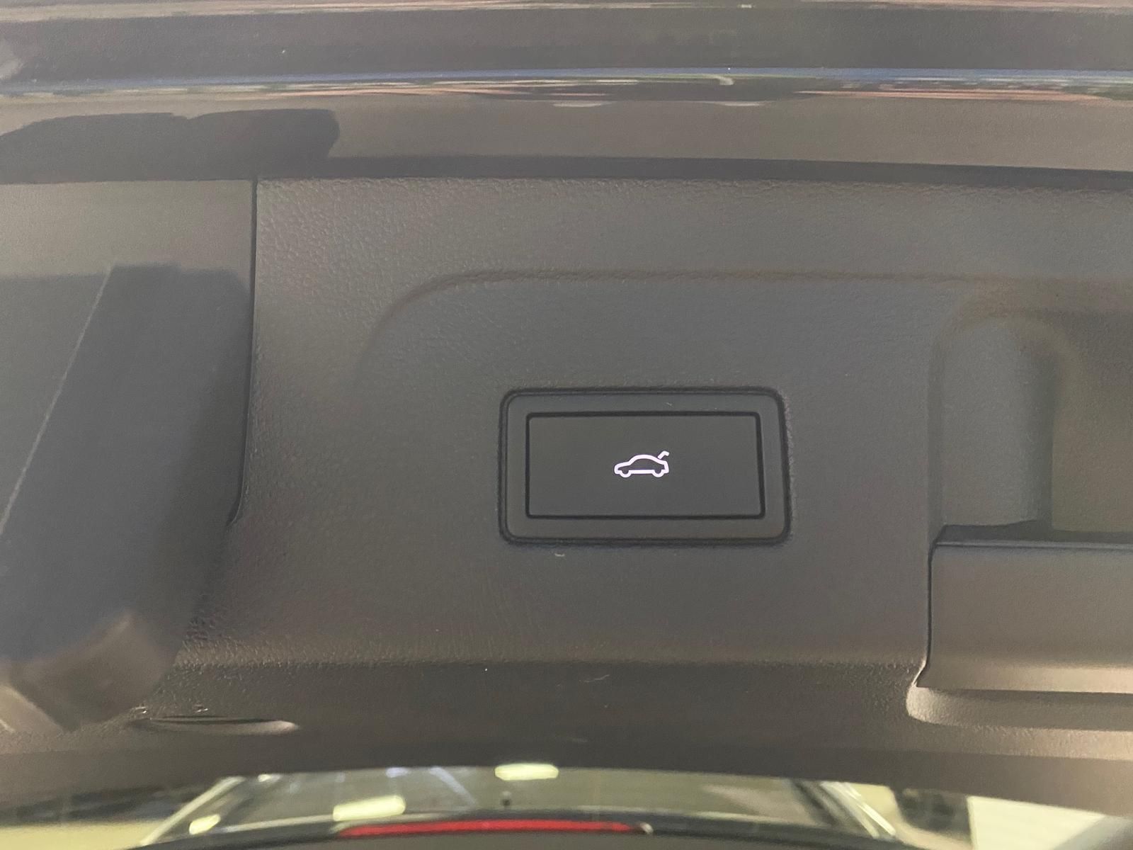 Fahrzeugabbildung Volkswagen Touran 1.5 TSI Comfortline+MATRIX+ACC+TOTWINKEL+