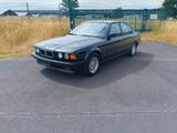 BMW 730i Auto 730i - BMW 730 mit Benzin-Antrieb: Limousine