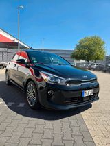 Kia Rio Platinum Edition - Kia Rio: Platinum