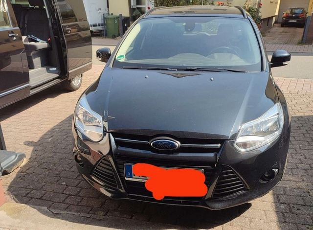 Ford Focus 1,0 EcoBoost 74kW SYNC Edition Turnier...