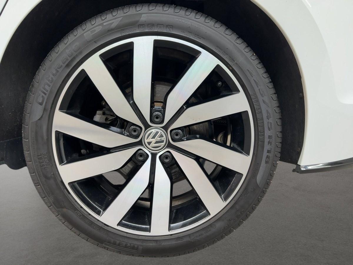 Volkswagen Touran TDI R-LINE NAVI+AHK+LED+18"+ACC+KAM