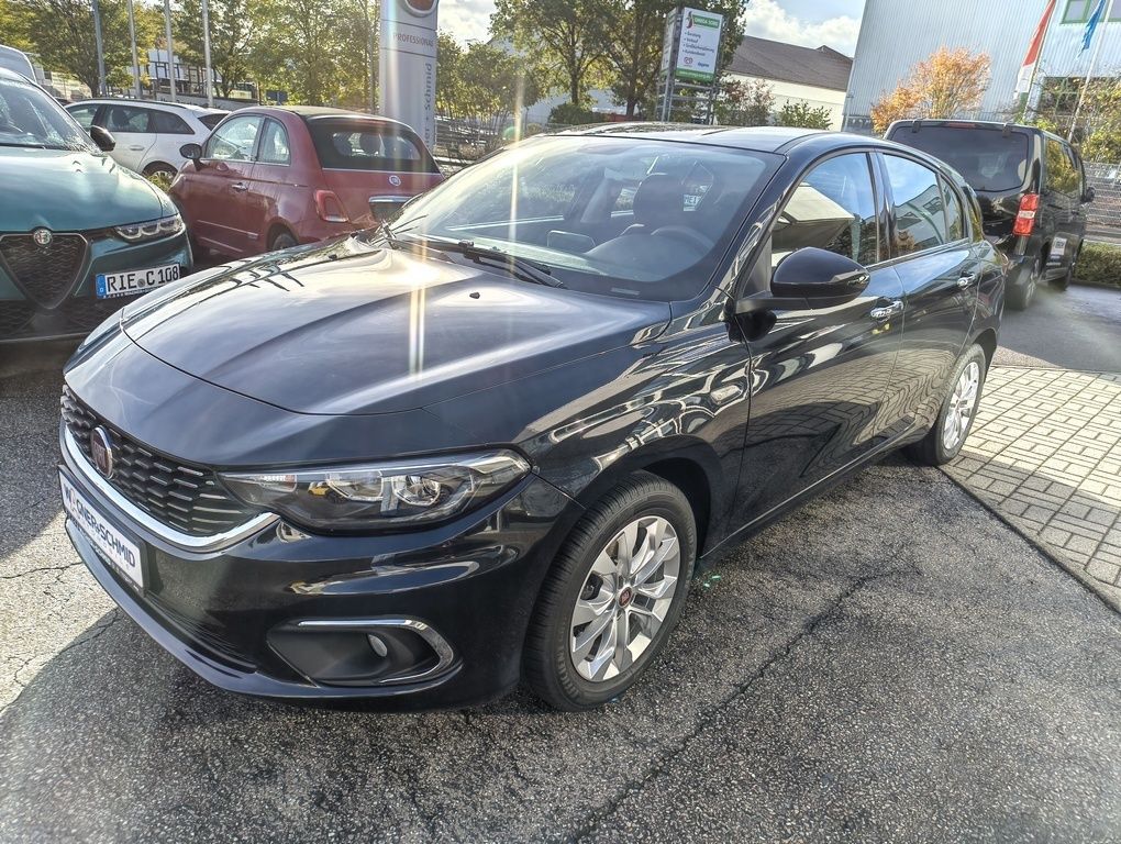 FIAT Tipo Lounge 1.4 T-Jet + NAVI + SHZ + KAMERA – Ansicht 1