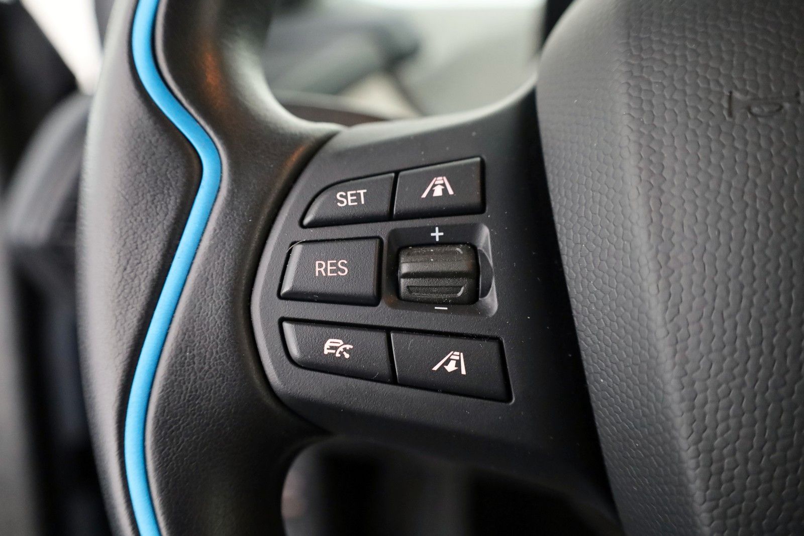 Fahrzeugabbildung BMW i3 s,135kW Business+Comfort,SD,Kamera,ACC,H&K,WR