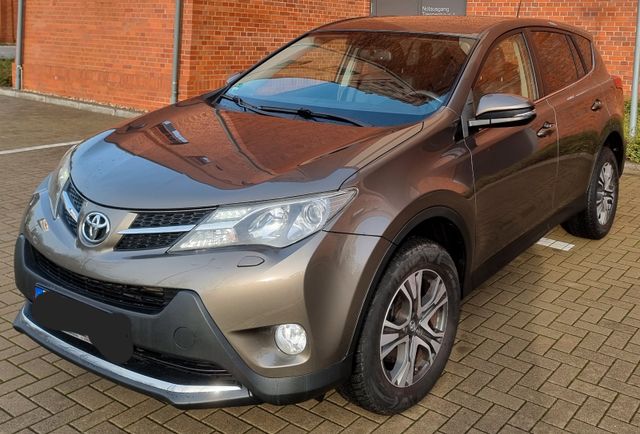 Toyota RAV 4 2,2-l-D-4D 4x4 Executive Automatik Leder