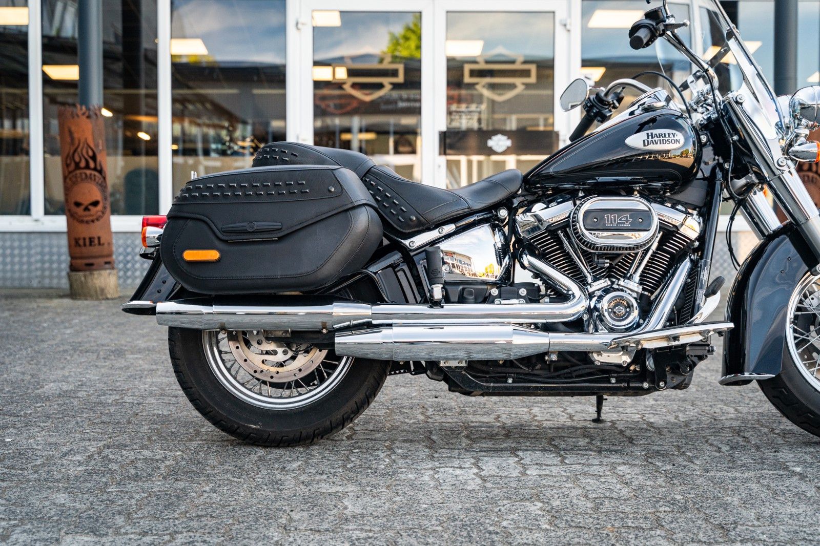 Fahrzeugabbildung Harley-Davidson Softail Heritage FLHCS 114 CUI -NEUWERTIG -