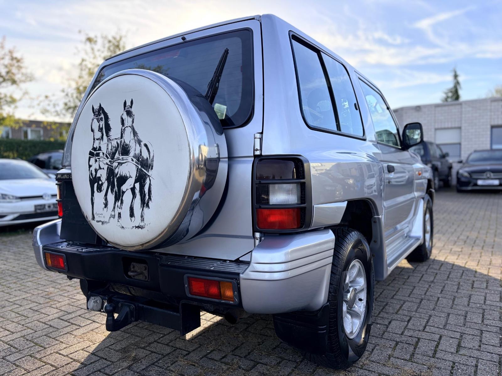 Mitsubishi Pajero 2004 — photo 12