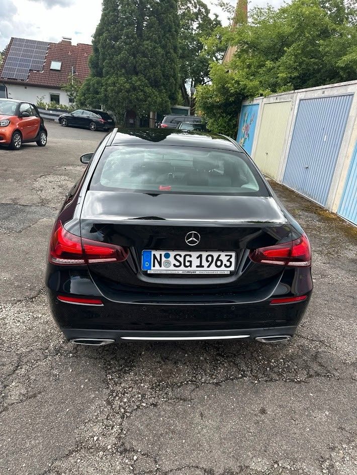 MERCEDES-BENZ A 200 -