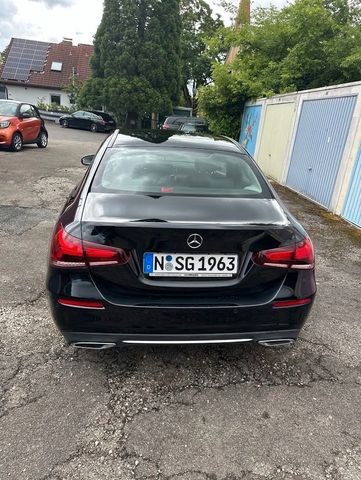 MERCEDES-BENZ A 200 -