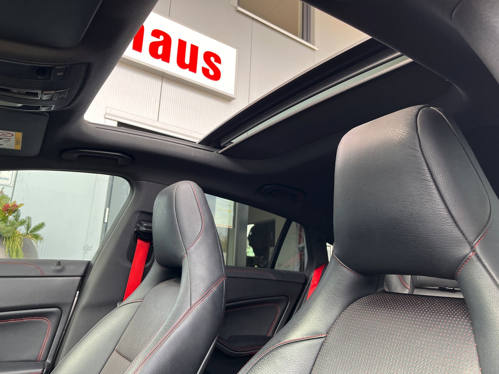 Fahrzeugabbildung Mercedes-Benz CLA 45 AMG 4Matic