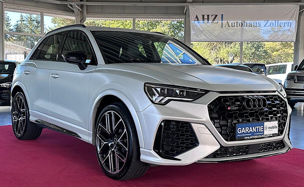Image of Audi RSQ3