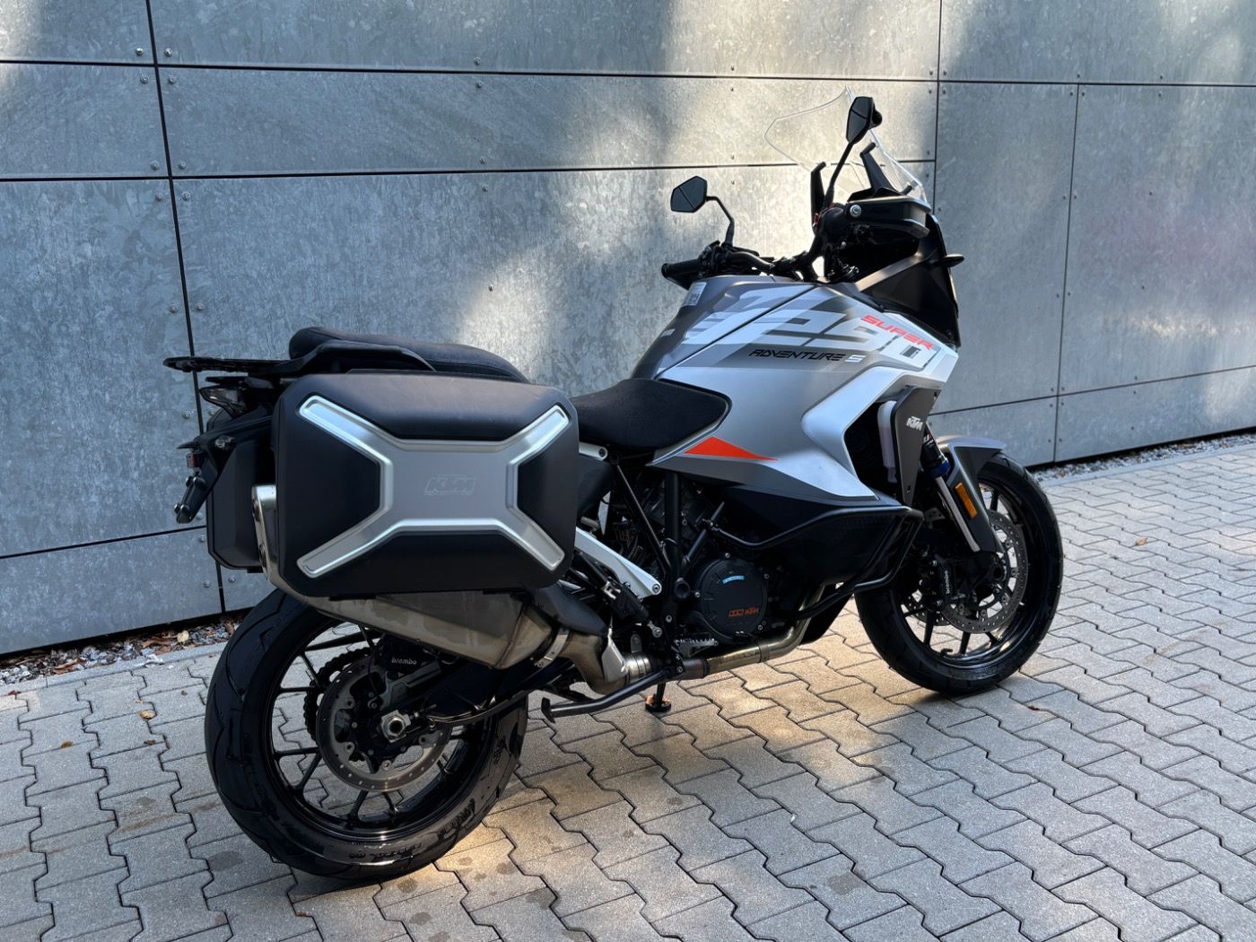 Fahrzeugabbildung KTM 1290 Super Adventure S Techpack Koffer Sturzbüge
