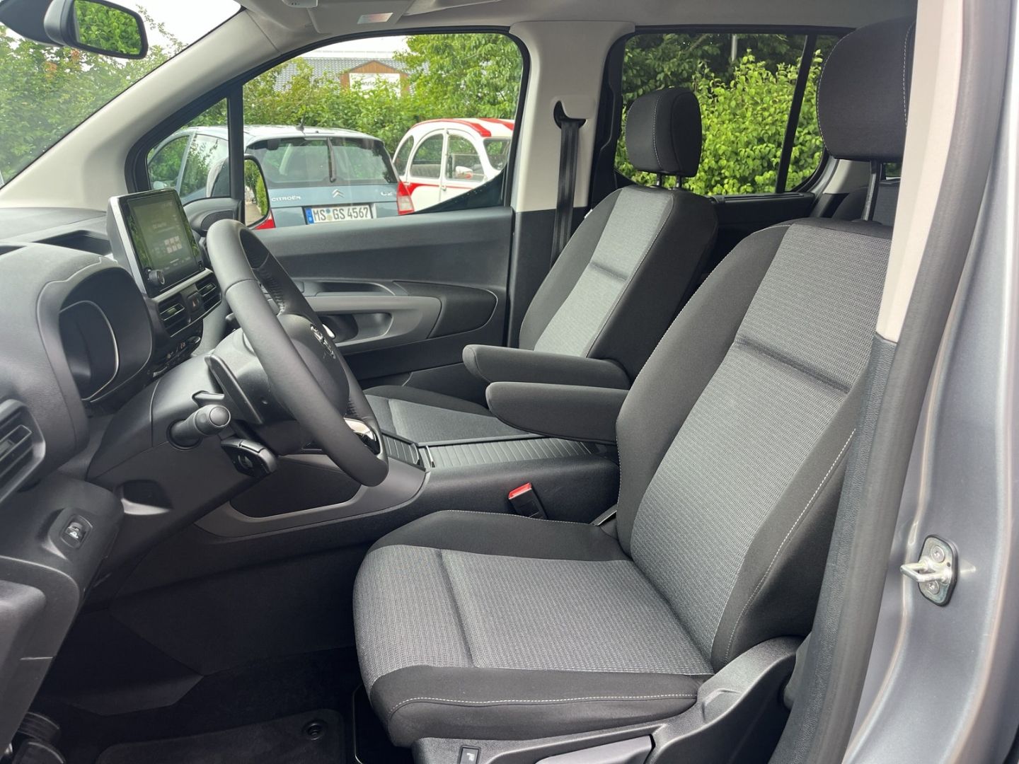 Fahrzeugabbildung Toyota Proace City L1 Team Deutschland 1.5 Panorama ACC