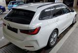 BMW 318d Tour Autom.*FACELIFT*Widscreen,HUD,RFK,17´´ - BMW: Kombi, F31