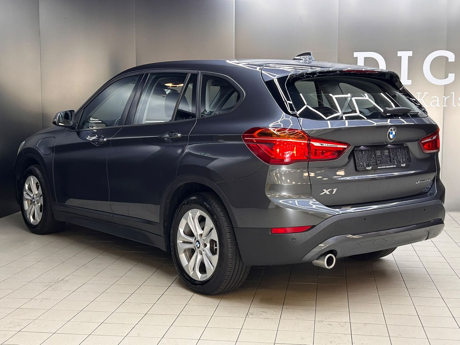 Fahrzeugabbildung BMW X1 25e xDr Advant LEDER+LED+NAVI+SHZ+ACC+PDC+MF+