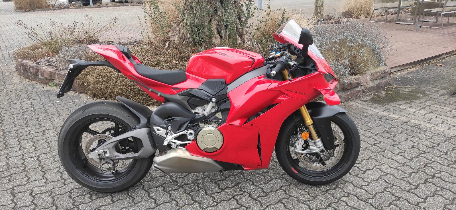 Ducati Panigale V4 S 2025 SOFORT Versand ab 199 EUR
