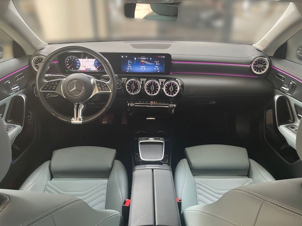 Fahrzeugabbildung Mercedes-Benz CLA 180 Coupé Progressive Totwi. Memory LED SHZ