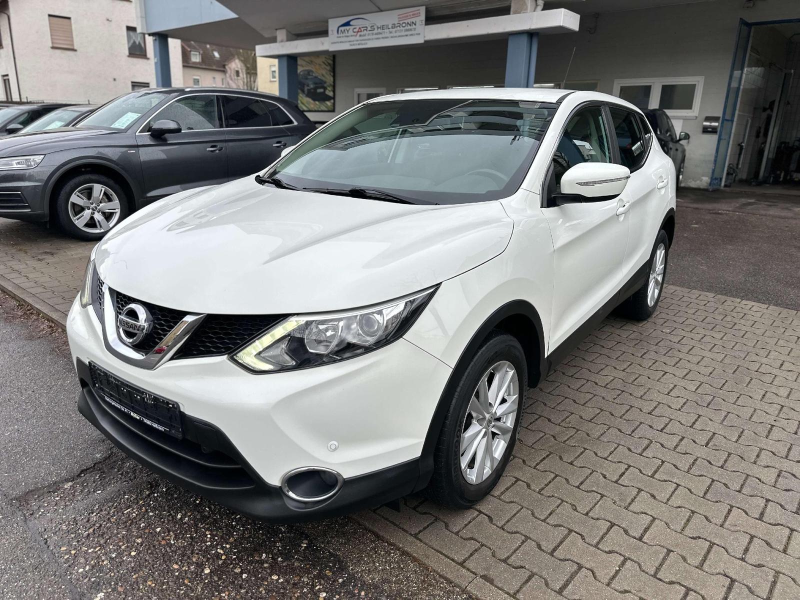 Nissan Qashqai 1.6 dCi Automatik 1.Hand Scheckheft Navi