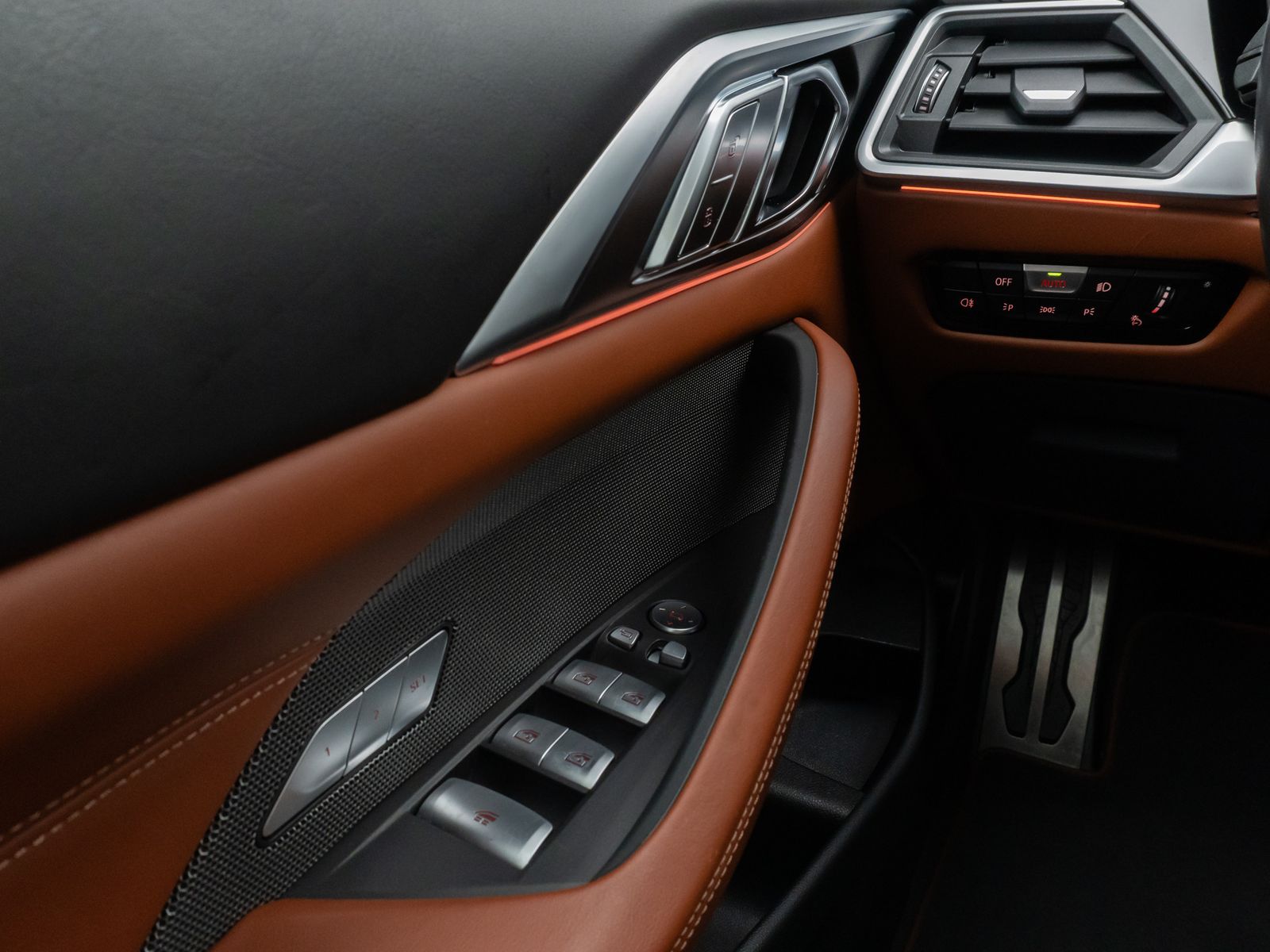 Fahrzeugabbildung BMW M4 Competition M xD Laser 360°HUD DAB H/K Komfor