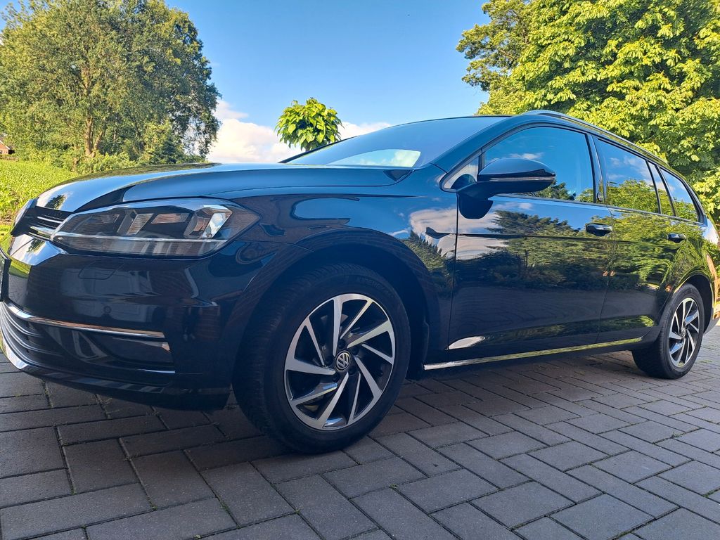 Image of Volkswagen Golf