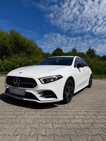 MERCEDES-BENZ Mercedes A180 AMG Line Night Paket | 136 PS | Si