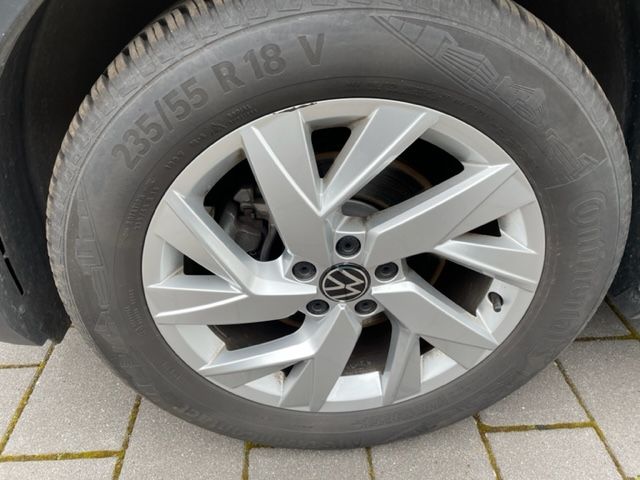 Tiguan 1.5 TSI ACTIVE NAVI TEL LED ACC Rückfahrk