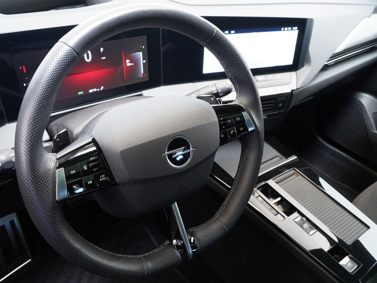 Fahrzeugabbildung Opel Astra L 1.5 D Sports Tourer GS Line PANO