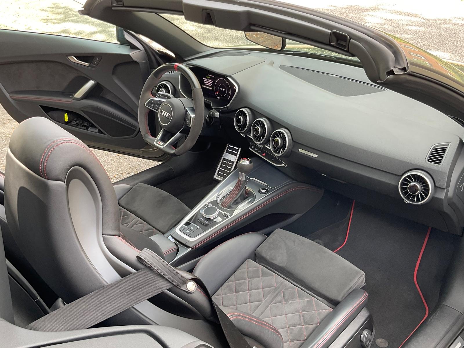 Audi TT 40 TFSI S tronic Roadster S-Line Competition
