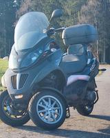 Piaggio MP3 250 LT - PIAGGIO ROLLER 250