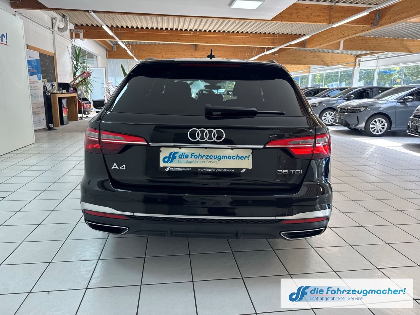 Fahrzeugabbildung Audi A4 Avant 35 TDI S line Navi Leder LED ACC Klimaa