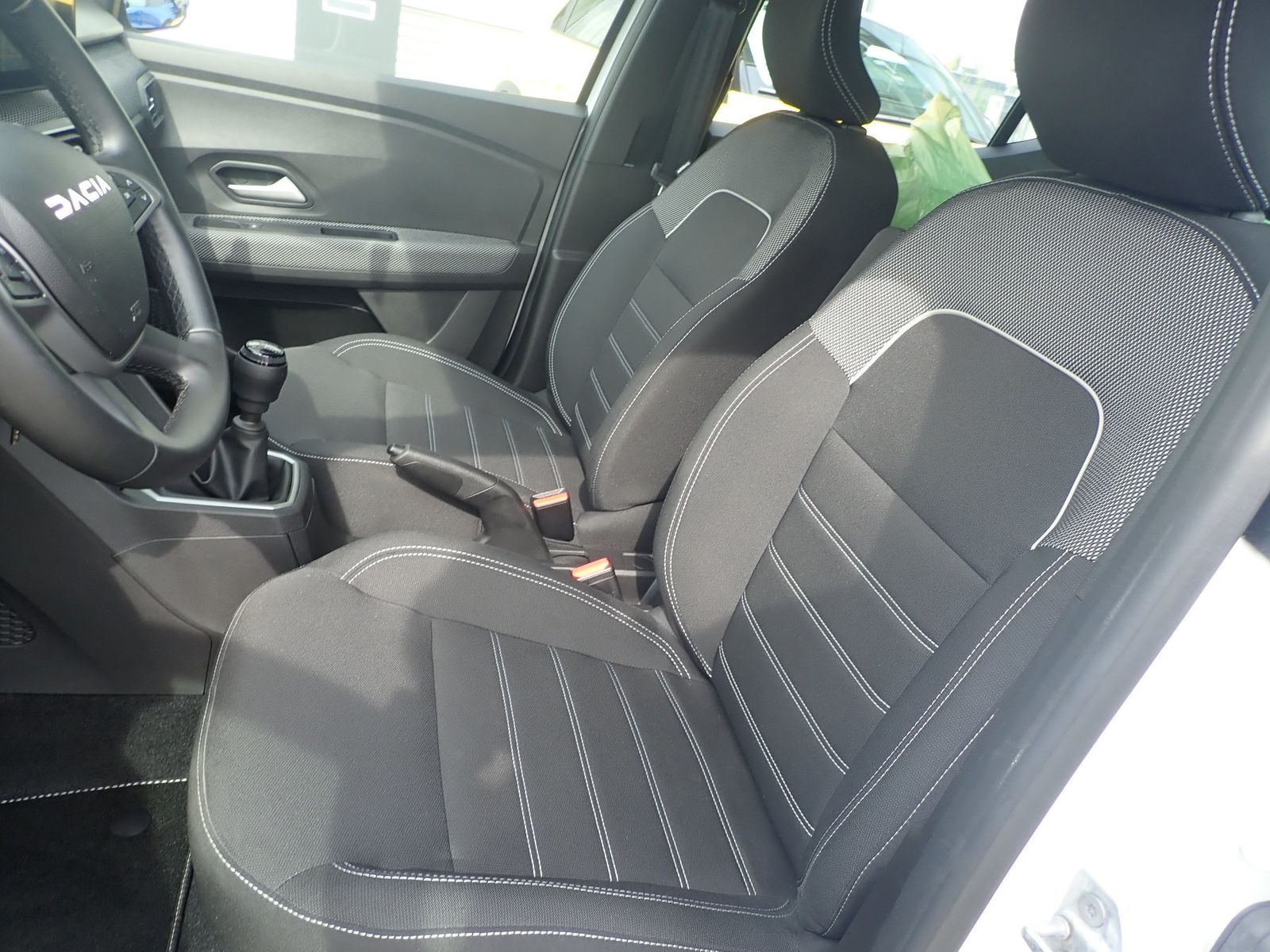 Fahrzeugabbildung Dacia Sandero Expression TCe 90