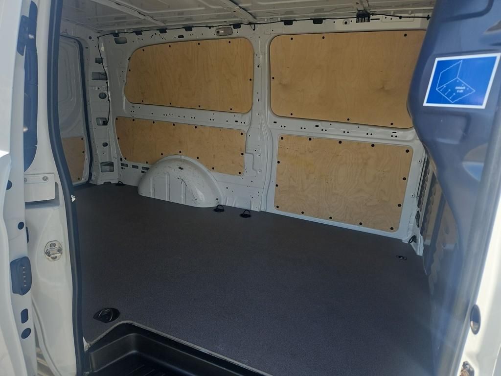 Fahrzeugabbildung Mercedes-Benz Vito 110 Kasten extralang 2 Sitze RFK Klima Holz